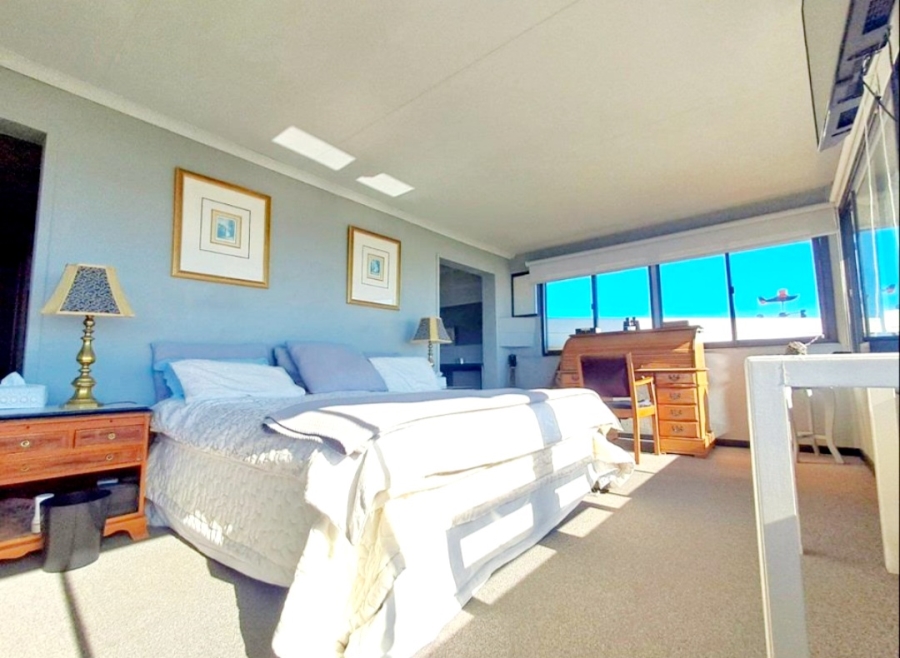 5 Bedroom Property for Sale in De Bakke Western Cape